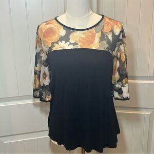 Kim & Cami Floral Top Flutter Sleeve Mesh Yoke  Soft & Comfortable Size Medium